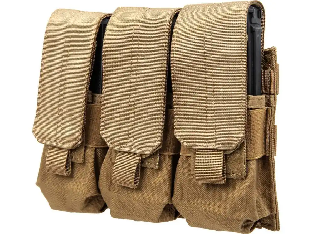 Horká Nabídka Trojitá uzavíratelná MOLLE sumka pro zásobníky M4 - písková TAN, Specna Arms