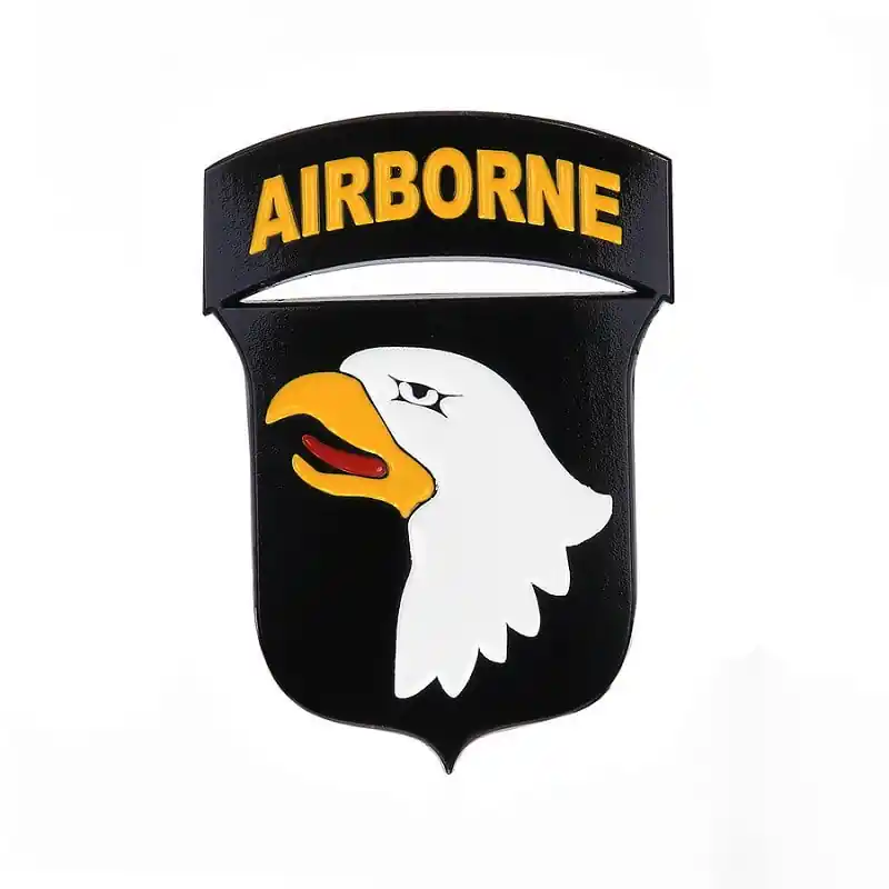 Znak kovový 101st Airborne Division se samolepou Omezená Nabídka
